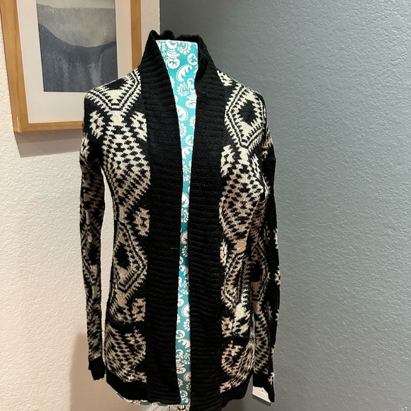 Aztec inspired Elegant Black and Cream Patterned Cardigan. Bohemian. NWOT - Picture 1 of 10